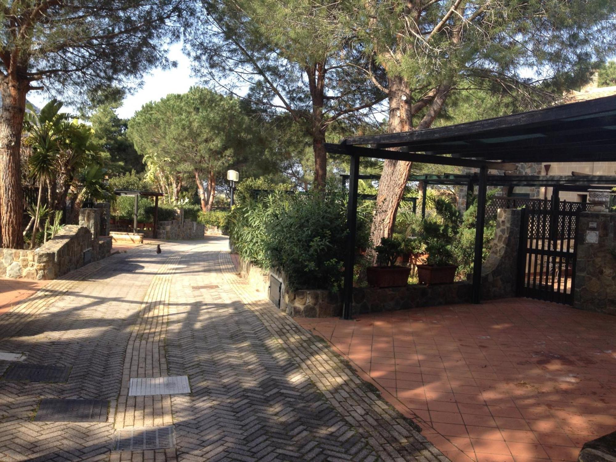 Villa Al Mare Baia Emiri Mazzaforno Чефалу Екстериор снимка